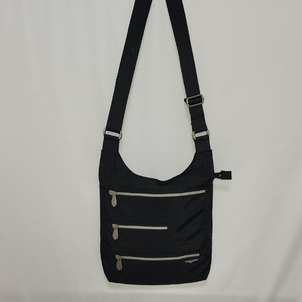 Baggallini Black Crossbody Bag with Silver Zippers